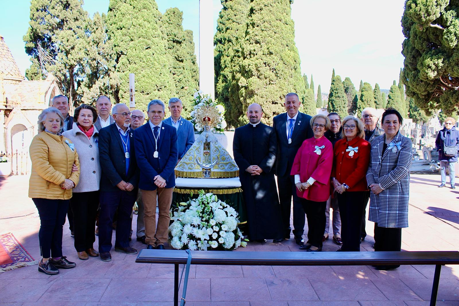 Sales: “La visita de la Mare de Déu del Lledó al cementiri ret homenatge als qui van ser els primers a tenir aquesta devoció per la patrona i ens la van transmetre