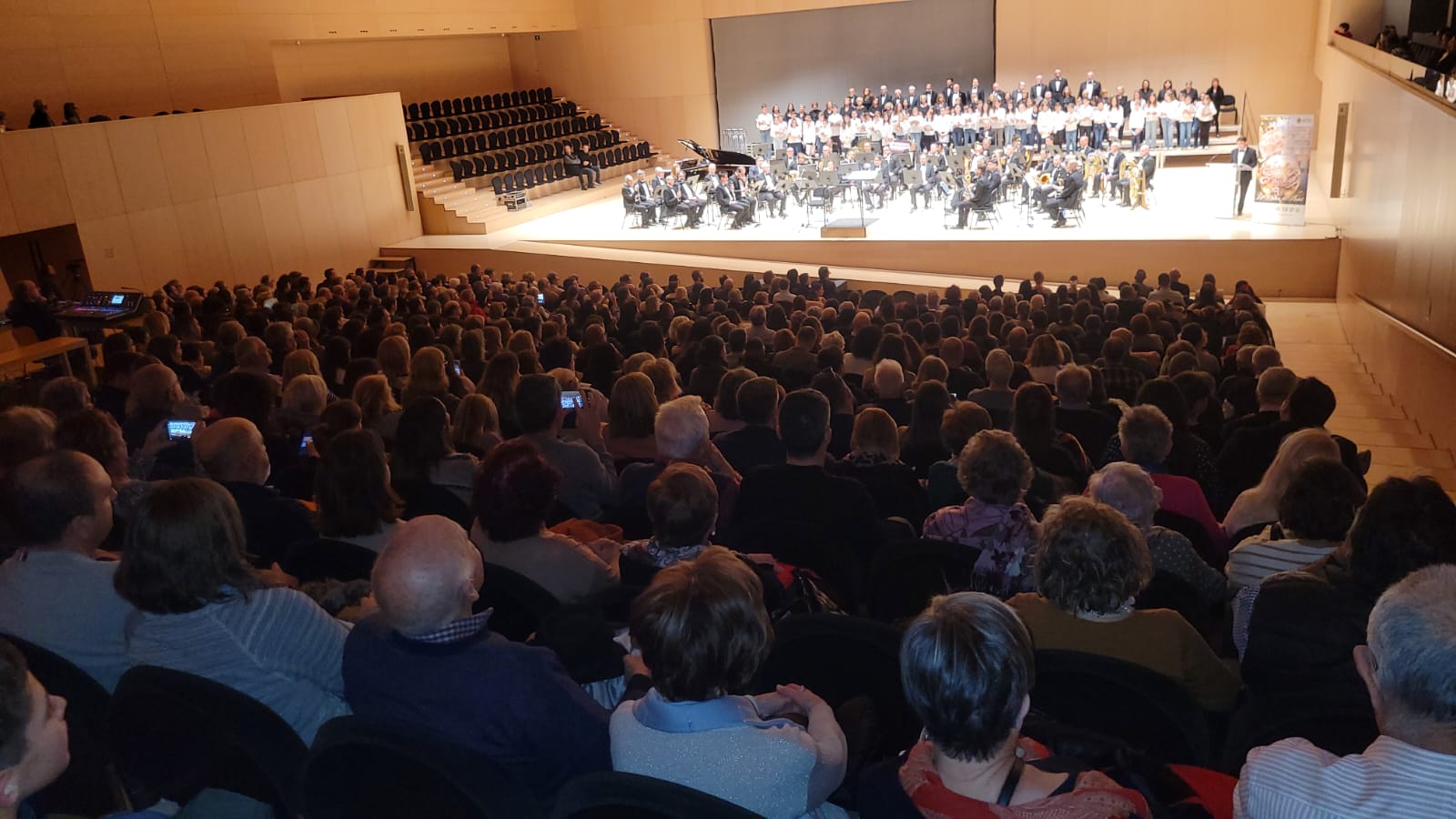 Más de 130 voces celebran el décimo aniversario de las “Nadales de la Plana”