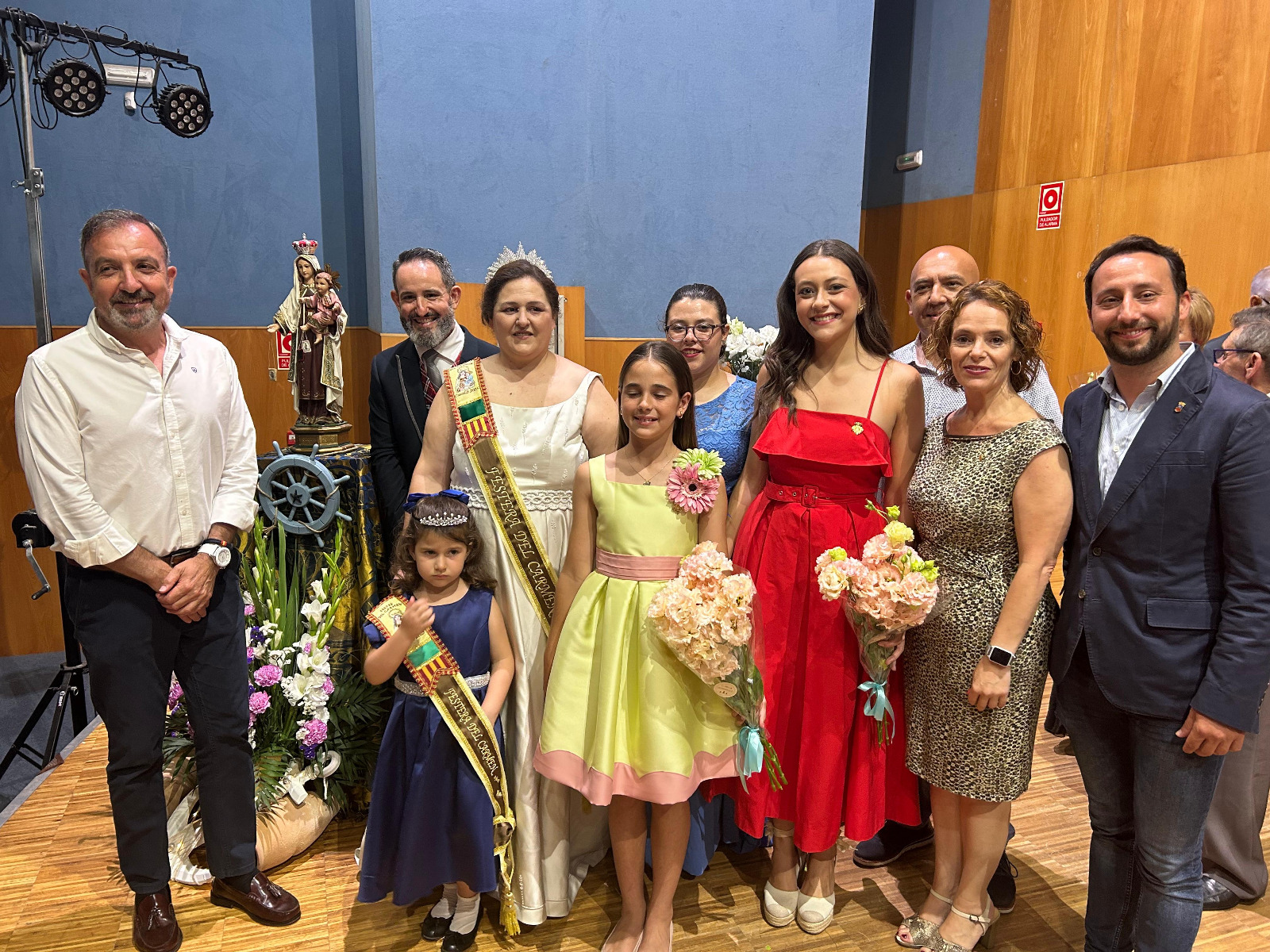 Selma pone en valor les “festes de carrer” en el acto de exaltación de las máximas representantes de las fiestas del Carmen