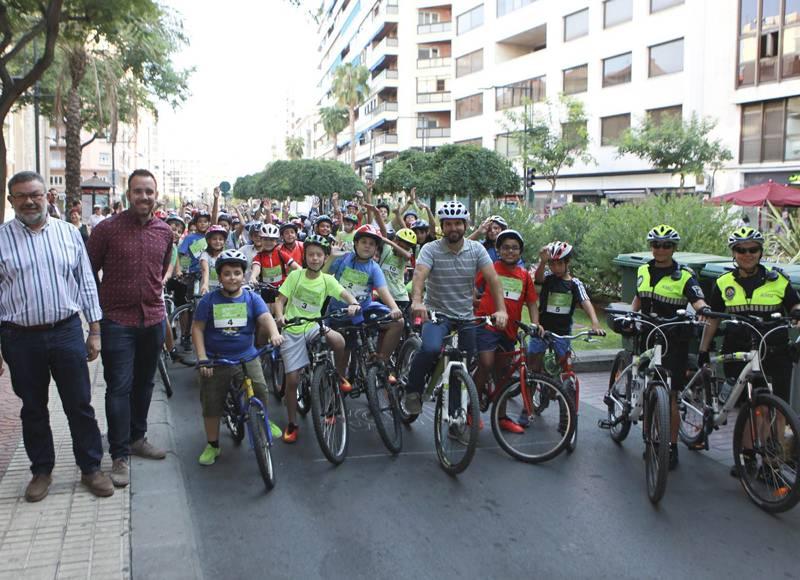 toni lorenzo y bicicletada.jpg