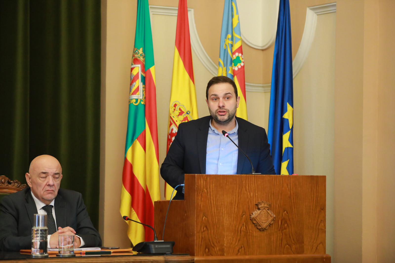 “El único proyecto de vivienda de Begoña Carrasco es especular con el suelo y perder 5,2 millones de euros”
