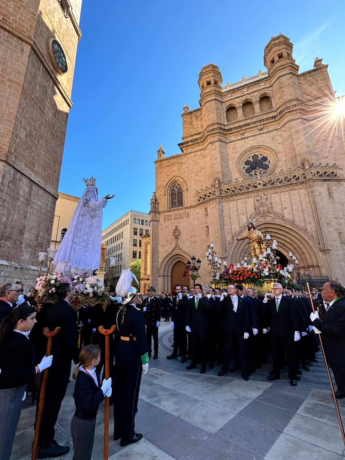 El multitudinari Encontre a Castelló inicia la Pasqua, davant centenars de castellonencs i visitants