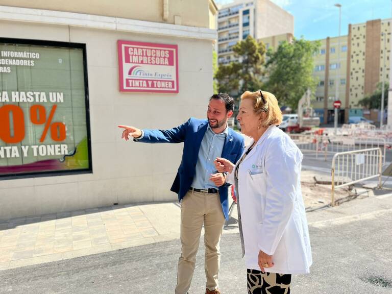 El acceso a la Ronda Mijares y al párking de Huerto Sogueros-Avenida del Rey se realiza por las calles Dolores y Amadeo Primero  En la Plaza Clavé, así como en la calle Arrufat Alonso, solo permanece cerrado un carril para minimizar la afección al tráfico 