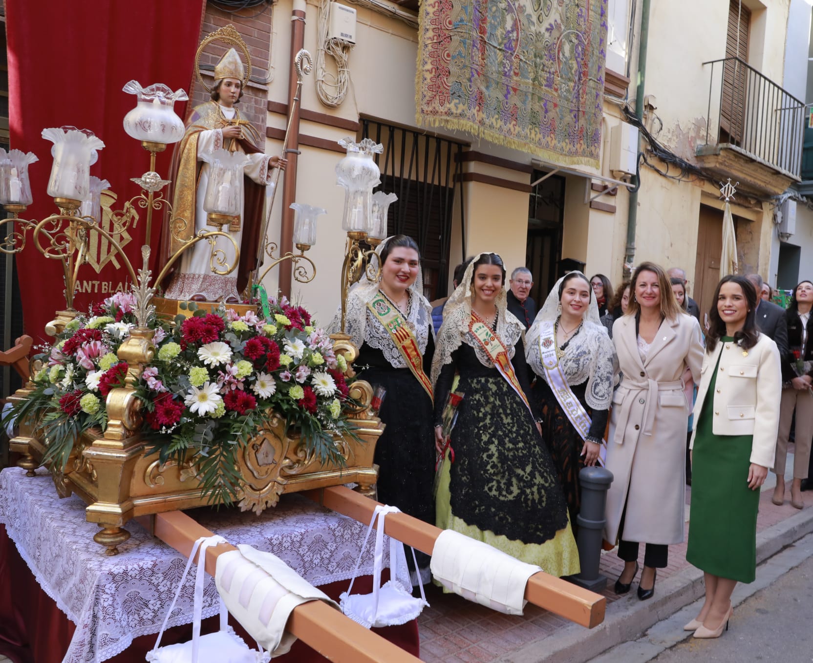 La alcaldesa de Castellón reivindica “el orgullo de Castellón por sus tradiciones y las ‘festes de carrer’”, en el día grande de las celebraciones por Sant Blai