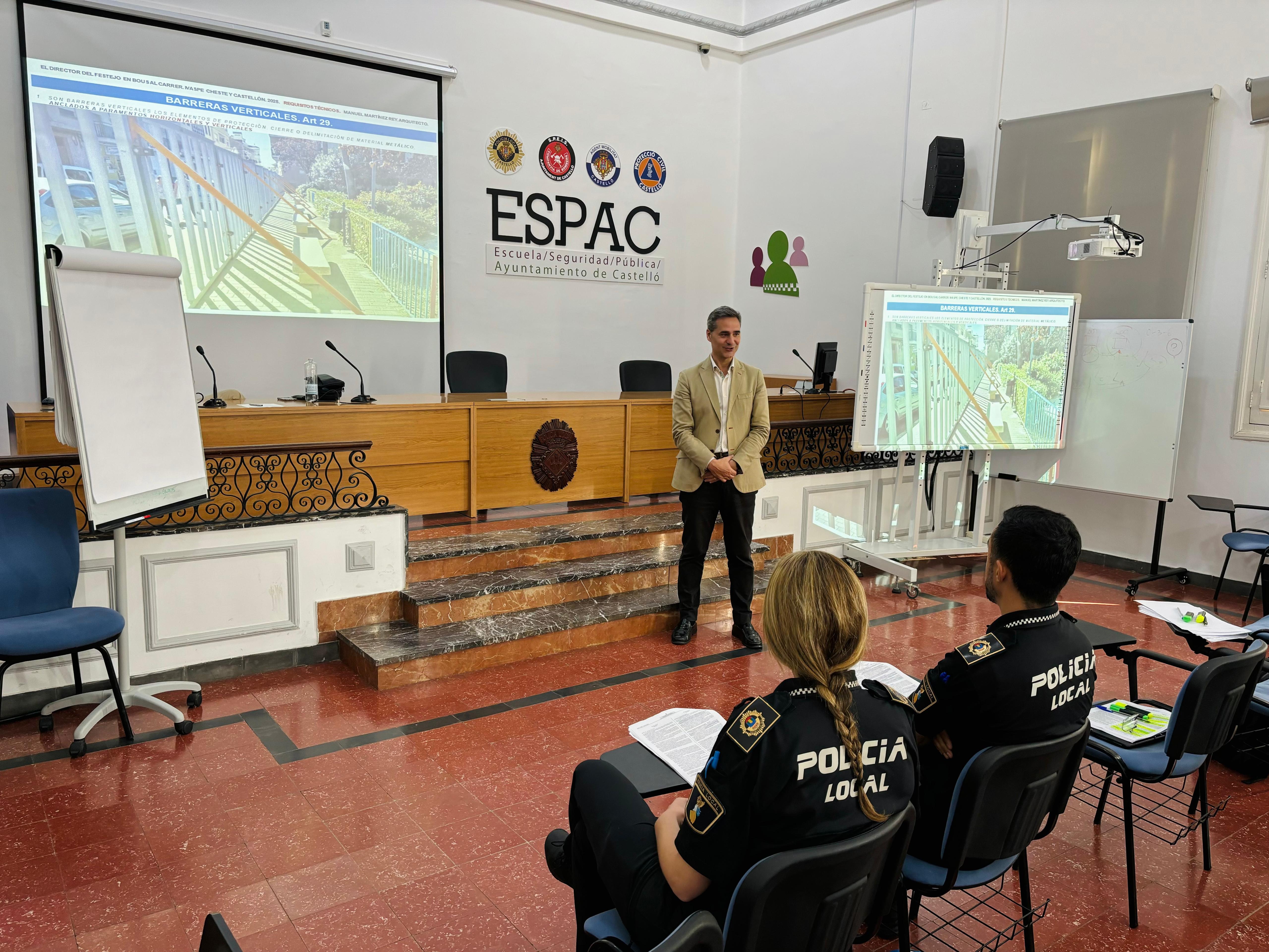 Castellón acoge un curso del IVASPE para formar a policías en la dirección de festejos taurinos