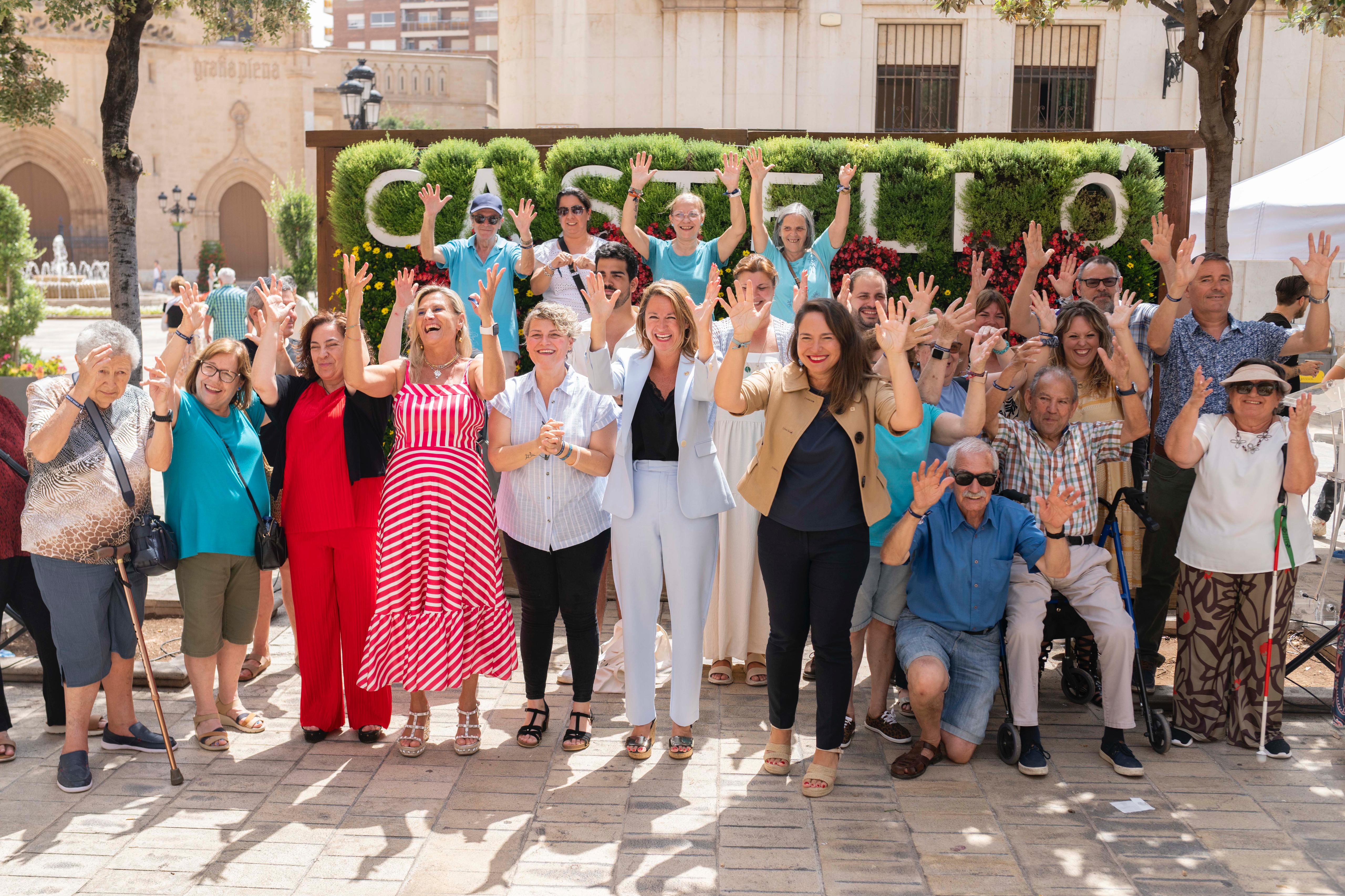 Carrasco aboga por un Castellón sin barreras y reafirma el compromiso con la Asociación de Personas Sordas en el Día Nacional de las Lenguas de Signos