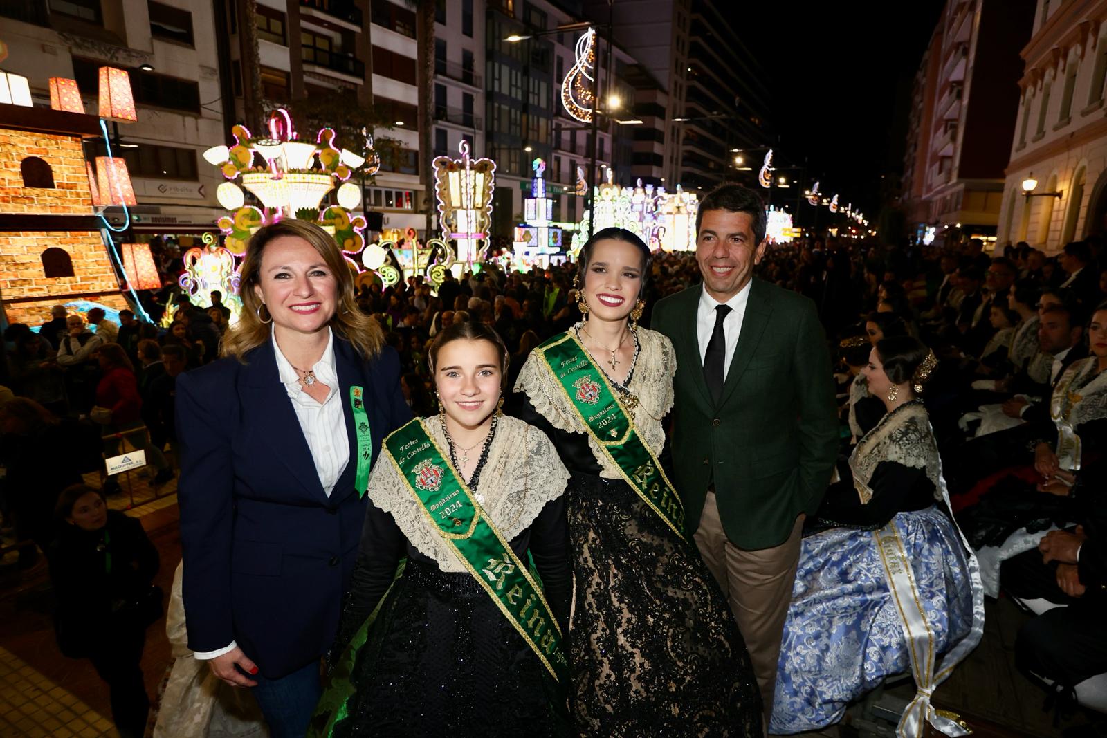 Els símbols de la festa s'il·luminen amb una brillant “Encesa de Gaiates” acompanyada per un espectacle piromusical