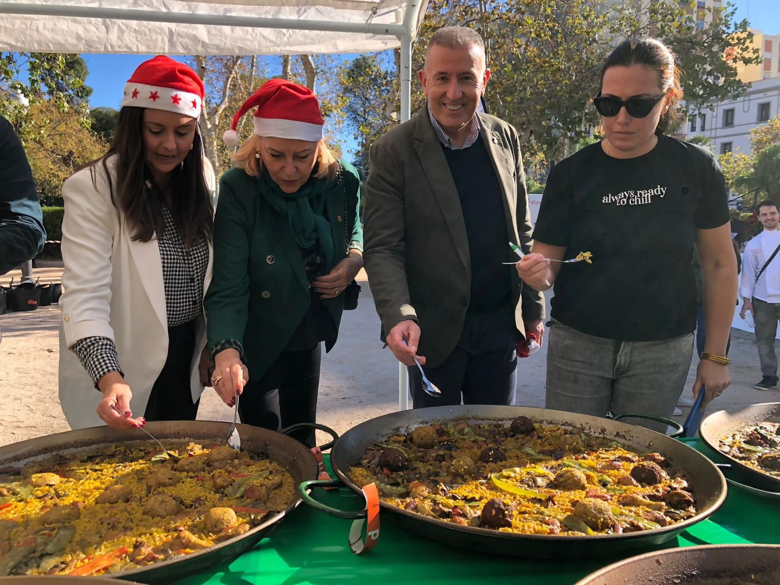 Castellón clausura el “mes del arroz” con la celebración del concurso internacional de paella con pelotas de Navidad