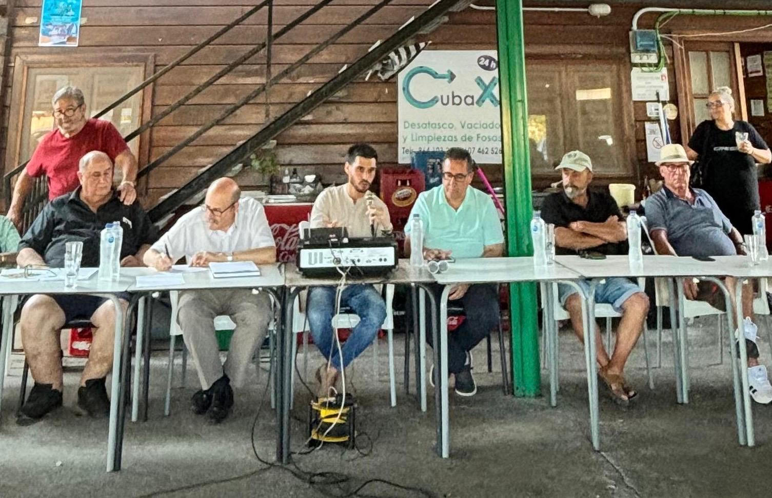 El Gobierno municipal ha mejorado la calidad de vida de los vecinos de la Marjalería con una docena de caminos renovados, limpieza de acequias o la puesta en marcha de la línea de bus circular