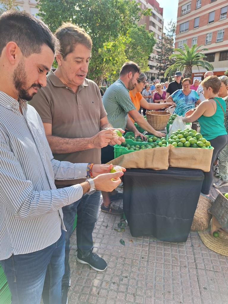 El Mercat de la Taronja deixa bones sensacions en el primer diumenge d'activitat